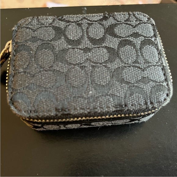 Coach case - Picture 7 of 7